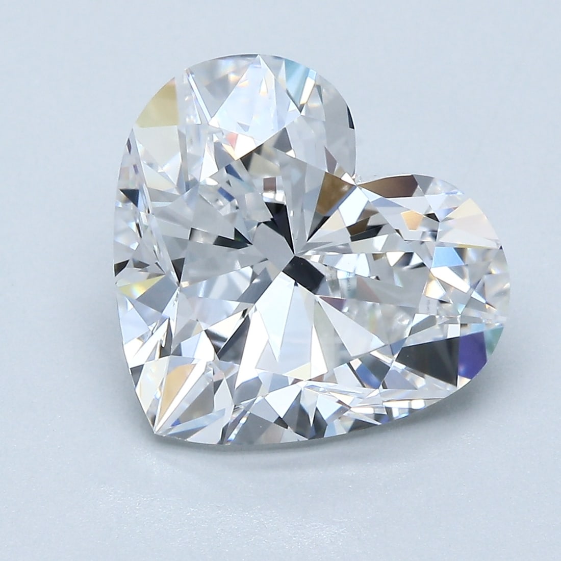 Loose Diamond - HEART 5.03ct D IF: Loose Diamond - HEART 5.03ct D IF Source: Natural Mined Diamond Shape: HEART Carats: 5.03 Color: D Clarity: IF Certification: GIA Condition: Pre-Owned PLEASE NOTE: Framed, Large, or heavy items do not