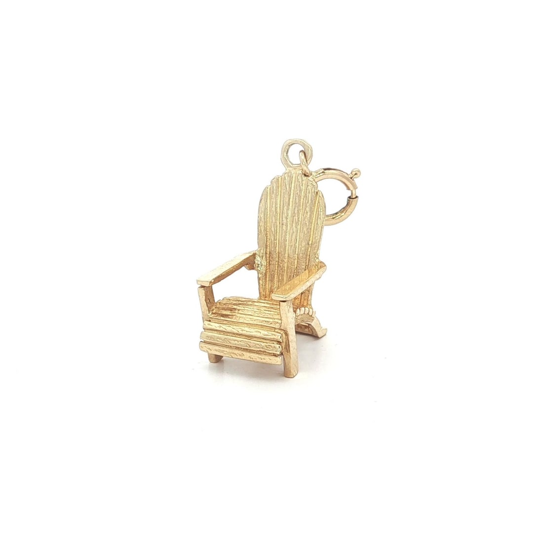 Vintage 14k Yellow Gold Beach Chair Charm Pendant with Bail: Vintage 14k Yellow Gold Beach Chair Charm Pendant with Bail This stunning vintage charm features a detailed beach chair design crafted from solid 14k yellow gold. Perfect for adding a playful touch to