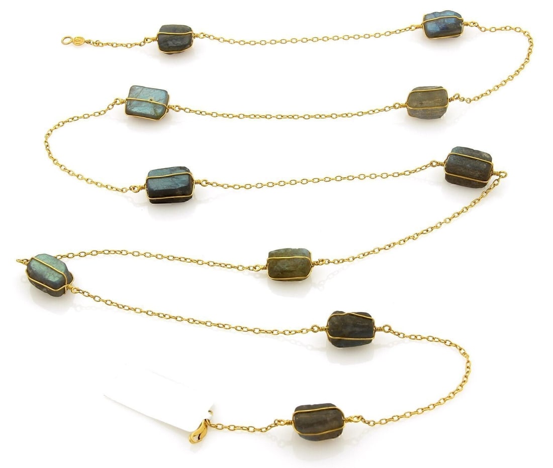 Labradorite Chain Necklace in 24k Yellow Gold by Gurhan: Labradorite Chain Necklace in 24k Yellow Gold by Gurhan This Gurhan BUNDLE necklace features a striking labradorite gemstone set in 24k yellow gold. The chain style design showcases the craftsmanship