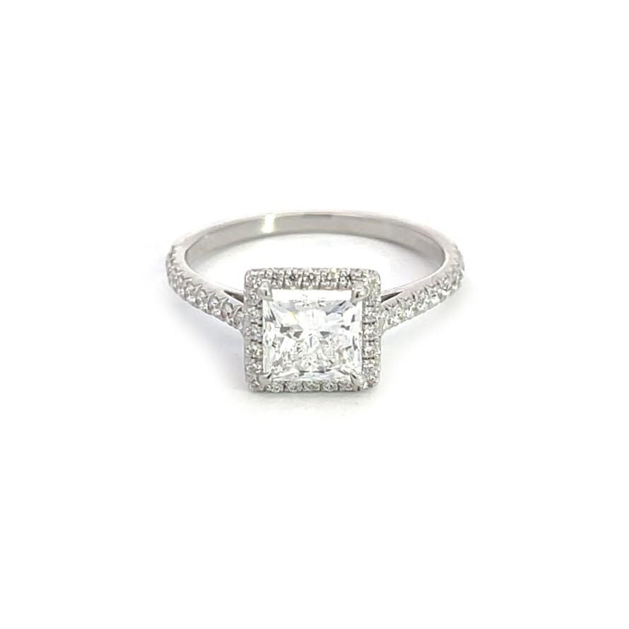 Tiffany & Co. Soleste 1.14ct E VS1 Diamond Platinum Engagement Ring w/Cert: Tiffany & Co. Soleste 1.14ct E VS1 Diamond Platinum Engagement Ring w/Cert This exquisite Tiffany & Co. Soleste engagement ring is a true masterpiece from the renowned SOLESTE Collection. Featuring a