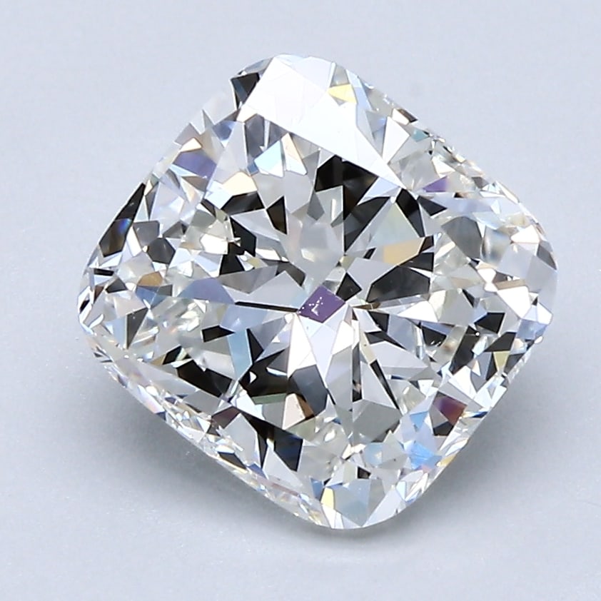 Loose Diamond - CUSHION 2.7ct G VS2: Loose Diamond - CUSHION 2.7ct G VS2 Source: Natural Mined Diamond Shape: CUSHION Carats: 2.7 Color: G Clarity: VS2 Certification: GIA Condition: Pre-Owned PLEASE NOTE: Framed, Large, or heavy items do