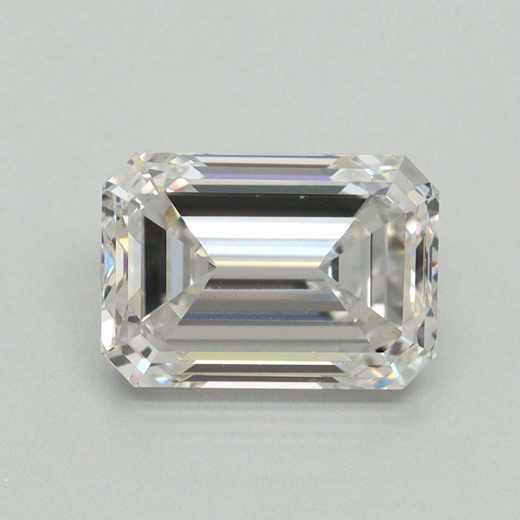 Loose Diamond - EMERALD 2.67ct F VS1: Loose Diamond - EMERALD 2.67ct F VS1 Source: This is a real non-mined Diamond that has been grown in a lab Shape: EMERALD Carats: 2.67 Color: F Clarity: VS1 Certification: GSI Video: