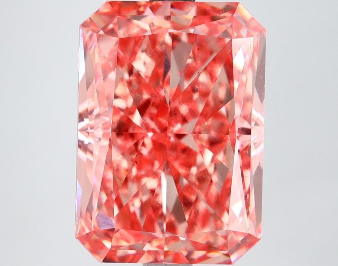 Loose Diamond - RADIANT 5.72ct Fancy Vivid Pink VS1: Loose Diamond - RADIANT 5.72ct Fancy Vivid Pink VS1 Source: This is a real non-mined Diamond that has been grown in a lab Shape: RADIANT Carats: 5.72 Color: Fancy Vivid Pink Certification: IGI Video: