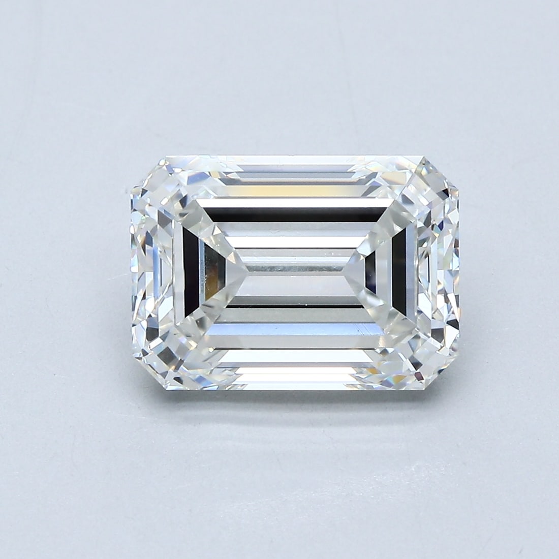 Loose Diamond - EMERALD 4.03ct H VVS2: Loose Diamond - EMERALD 4.03ct H VVS2 Source: Natural Mined Diamond Shape: EMERALD Carats: 4.03 Color: H Clarity: VVS2 Certification: GIA Condition: Pre-Owned PLEASE NOTE: Framed, Large, or heavy item