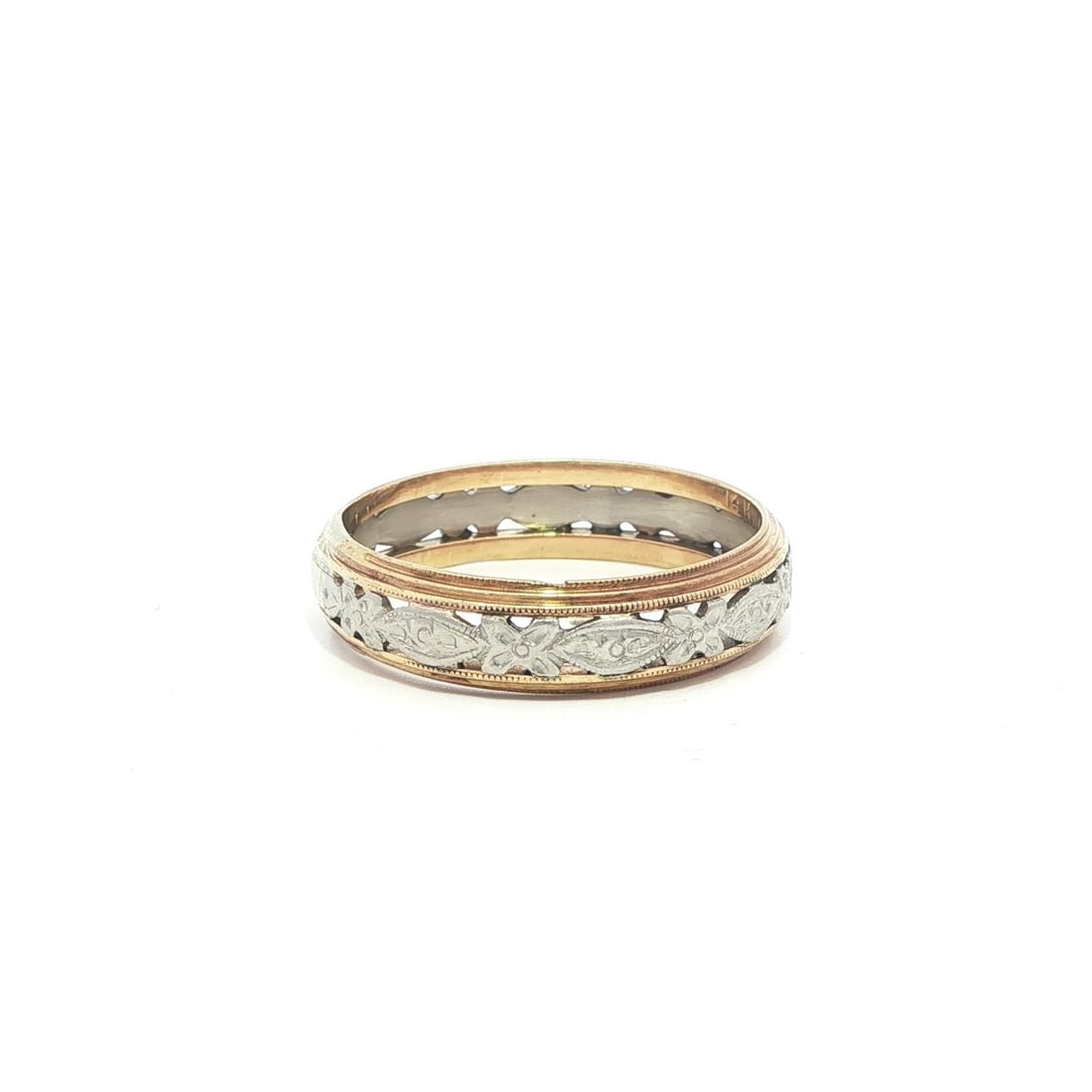Vintage Two Tone Gold Floral Textured 5mm Band Ring Size 9: Vintage Two Tone Gold Floral Textured 5mm Band Ring Size 9 This vintage band ring features a stunning two-tone design, crafted with a solid 13k-14k white gold center and yellow gold sides. The ring sh