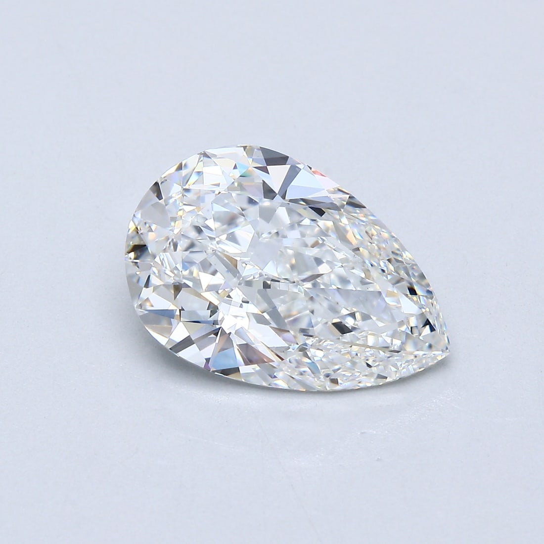 Loose Diamond - PEAR 4.1ct F VS2: Loose Diamond - PEAR 4.1ct F VS2 Source: Natural Mined Diamond Shape: PEAR Carats: 4.1 Color: F Clarity: VS2 Certification: GIA Condition: Pre-Owned PLEASE NOTE: Framed, Large, or heavy items do not h