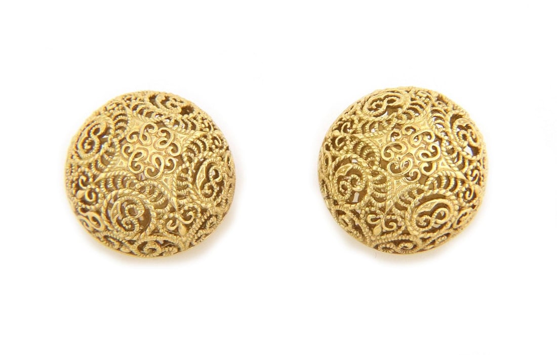 Cynthia Bach 18k Yellow Gold 23mm Filigree Dome Clip-On Earrings: Cynthia Bach 18k Yellow Gold 23mm Filigree Dome Clip-On Earrings Enhance your jewelry collection with these exquisite 18k Yellow Gold Filigree Dome Clip-On Earrings by designer Cynthia Bach. Featuring