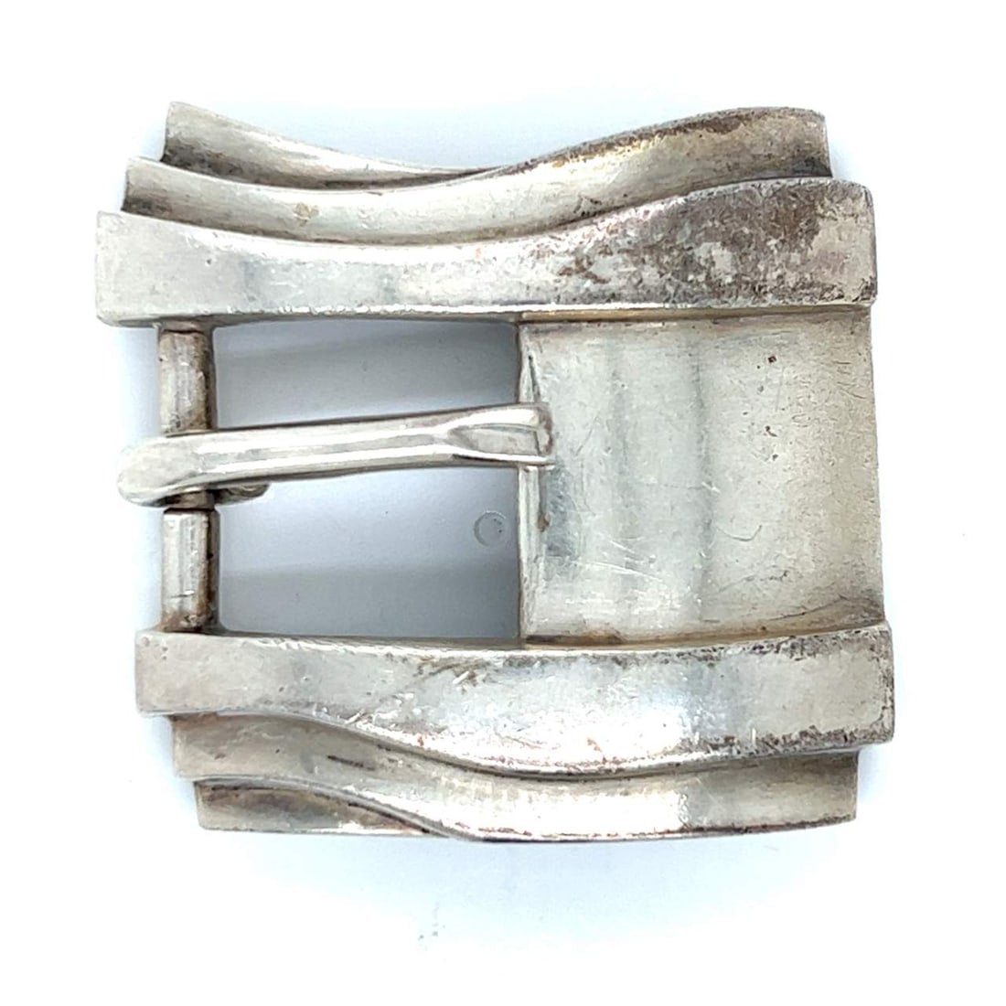 Kiseselstein-Cord Sterling Silver 1.75 Inch Belt Buckle: Kiseselstein-Cord Sterling Silver 1.75 Inch Belt Buckle This Kiseselstein-Cord belt buckle is crafted from sterling silver and features a sleek design. It weighs 40.3 grams and is designed to fit a be