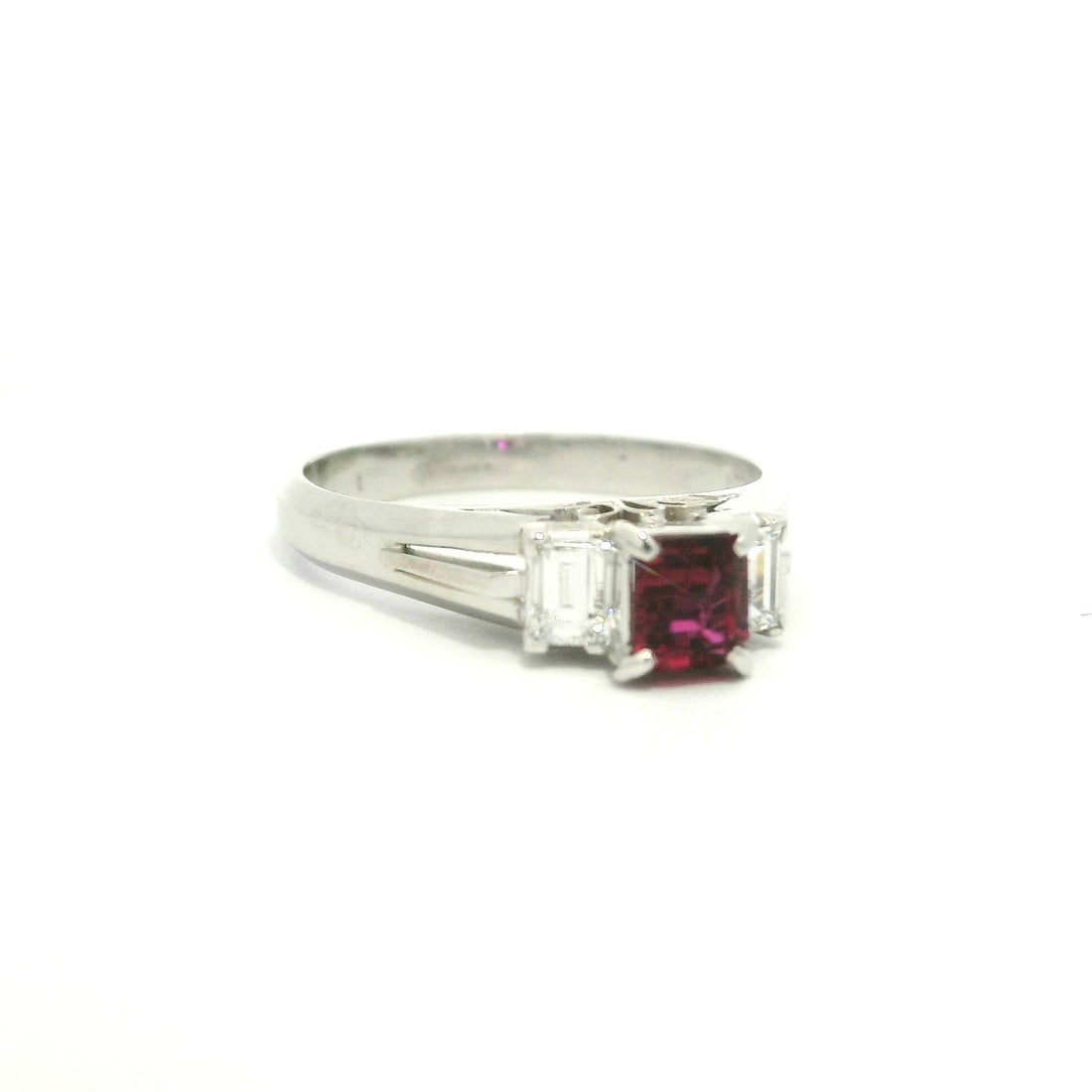 Platinum 0.92ct Square Ruby Ring with Baguette Diamonds - 3