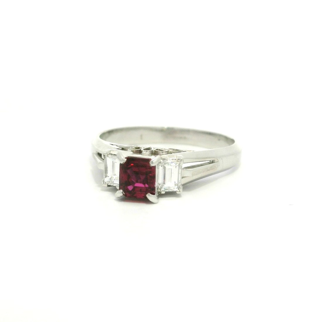 Platinum 0.92ct Square Ruby Ring with Baguette Diamonds - 4