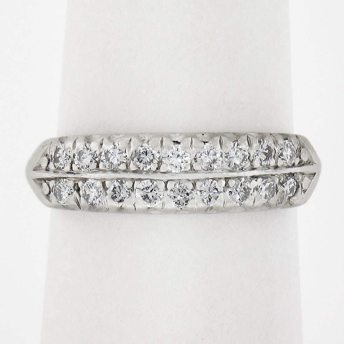Vintage Platinum 0.27ctw Diamond Band Ring Dual Two Row Pave Setting: Vintage Platinum 0.27ctw Diamond Band Ring Dual Two Row Pave Setting This exquisite vintage platinum band ring features a dual two-row design adorned with 18 natural genuine diamonds, showcasing both