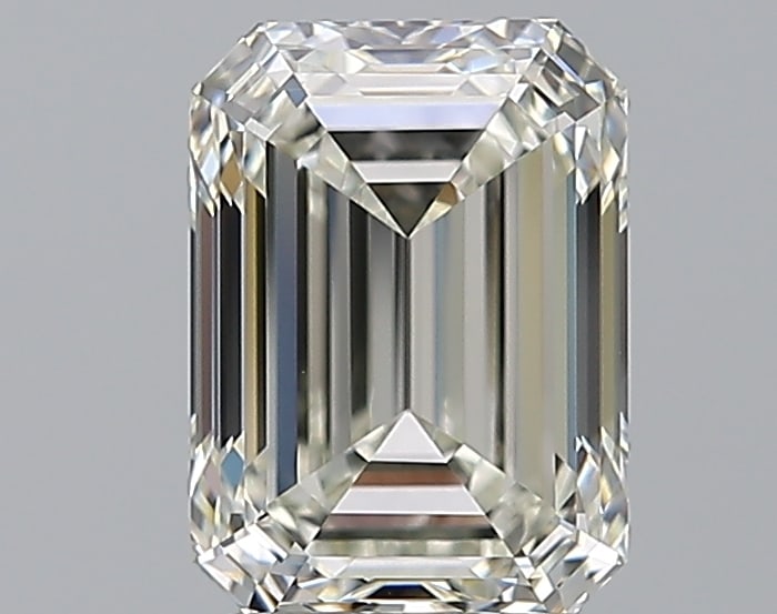 Loose Diamond - EMERALD 2.01ct J VVS1: Loose Diamond - EMERALD 2.01ct J VVS1 Source: Natural Mined Diamond Shape: EMERALD Carats: 2.01 Color: J Clarity: VVS1 Certification: GIA Condition: Pre-Owned PLEASE NOTE: Framed, Large, or heavy item