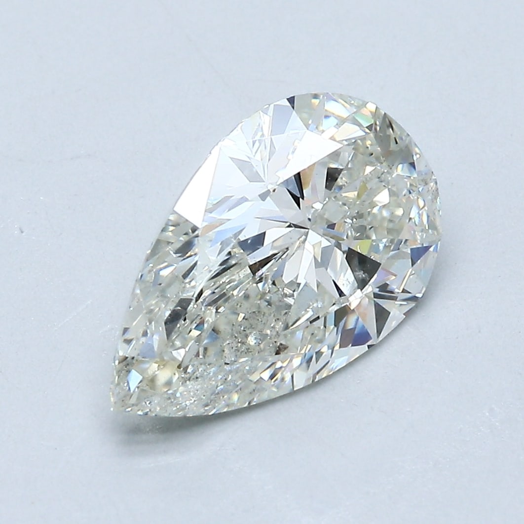Loose Diamond - PEAR 2.5ct I SI2: Loose Diamond - PEAR 2.5ct I SI2 Source: Natural Mined Diamond Shape: PEAR Carats: 2.5 Color: I Clarity: SI2 Certification: GIA Condition: Pre-Owned PLEASE NOTE: Framed, Large, or heavy items do not h
