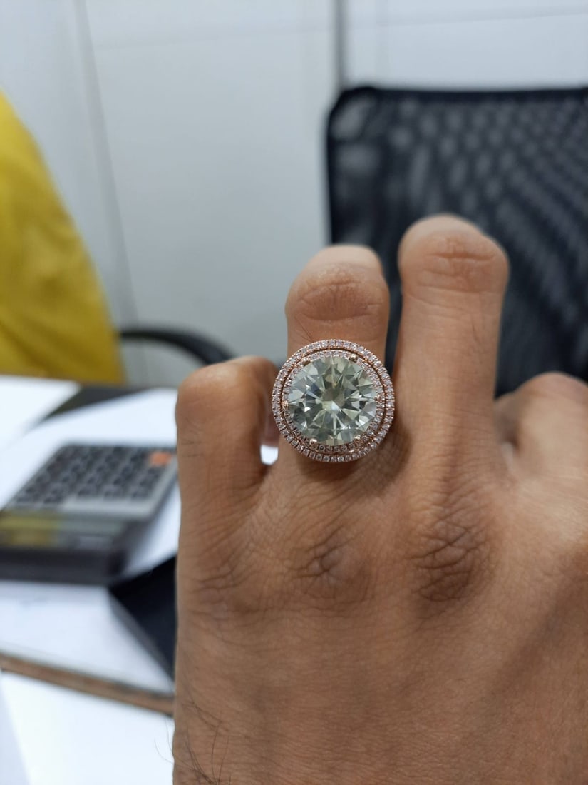 Loose Diamond - ROUND 10.18ct M SI2 (1 of 1)