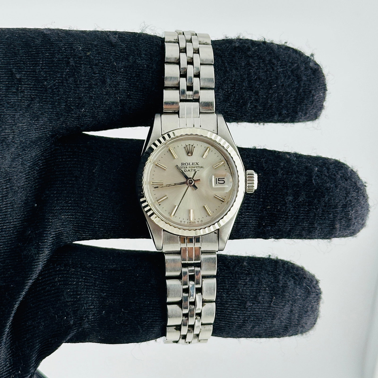 Ladies Rolex 6917 Silver Dial Watch with Fluted Bezel and Jubilee Bracelet (1 of 4)
