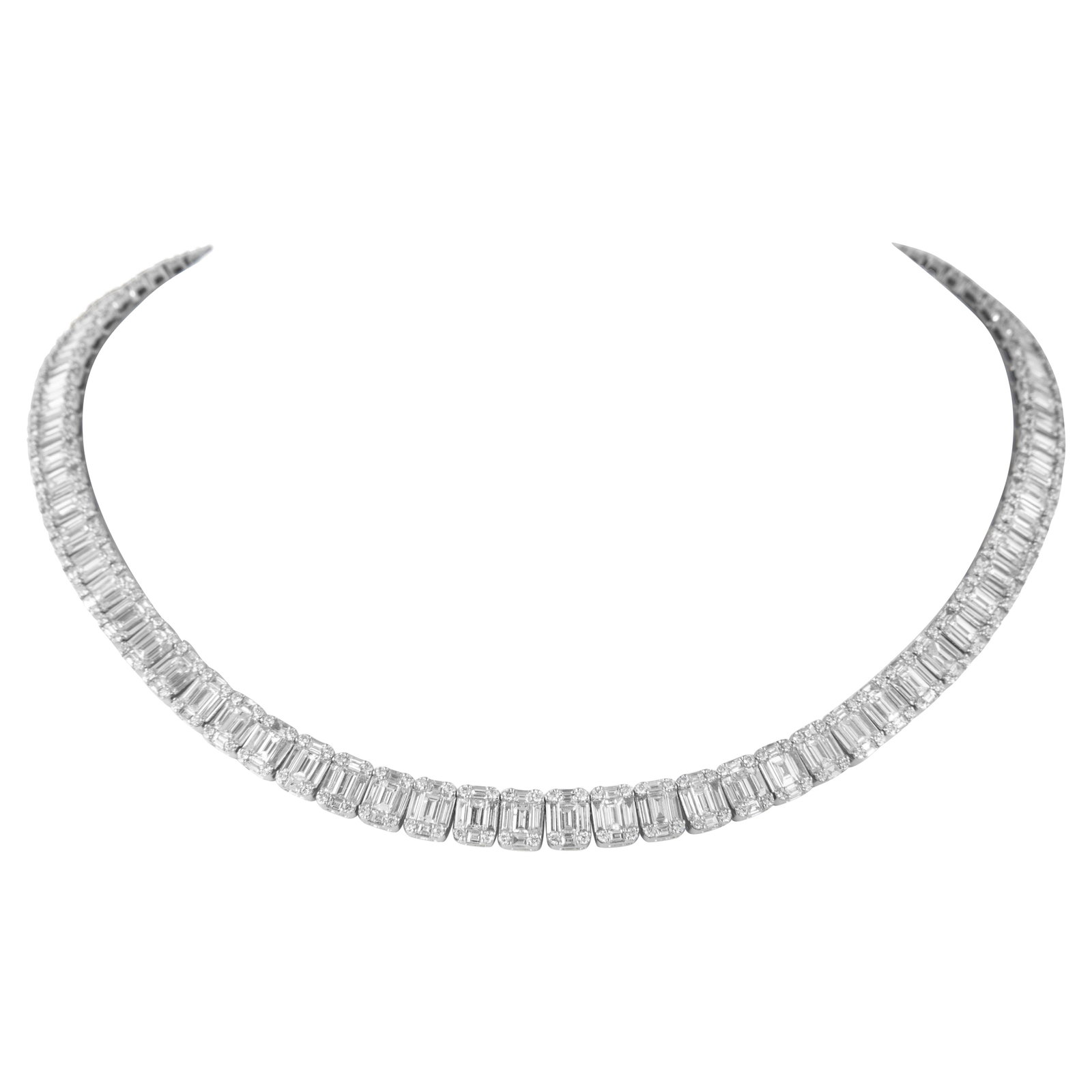 22.75ct Diamond Illusion Tennis Necklace 18k White Gold 16in: 22.75ct Diamond Illusion Tennis Necklace 18k White Gold 16in This exquisite 22.75ct Diamond Illusion Set Tennis Necklace is crafted from luxurious 18k white gold and showcases a stunning design that m