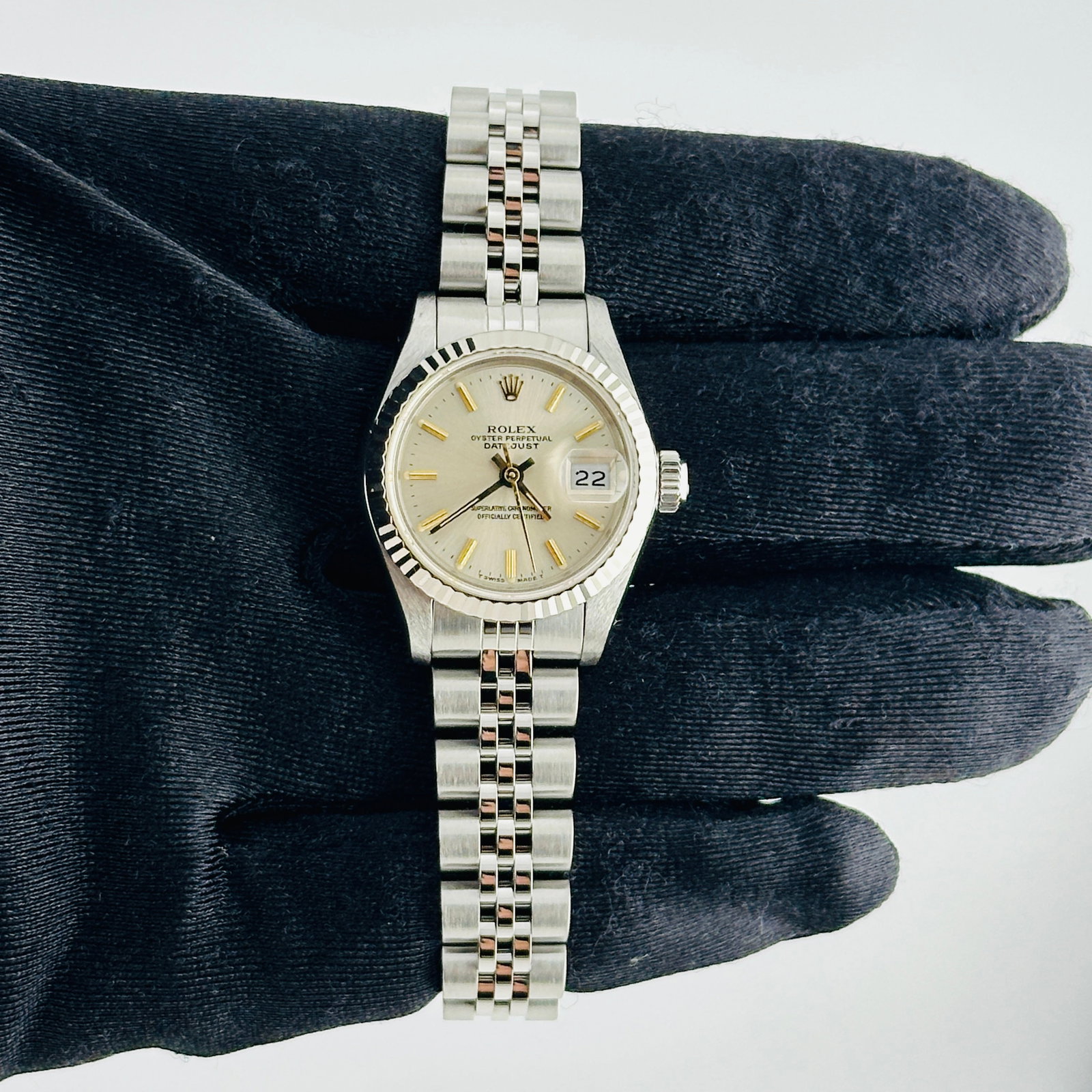 Rolex 69174 Ladies Datejust Silver Dial Jubilee Bracelet with Papers 1988 (1 of 5)