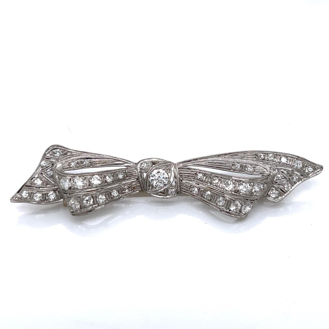Art Deco Platinum Brooch 2.00 Ct European-Cut Diamonds: Art Deco Platinum Brooch 2.00 Ct European-Cut Diamonds This exquisite Art Deco brooch is crafted from platinum and features a stunning arrangement of 43 European-cut diamonds with an approximate total