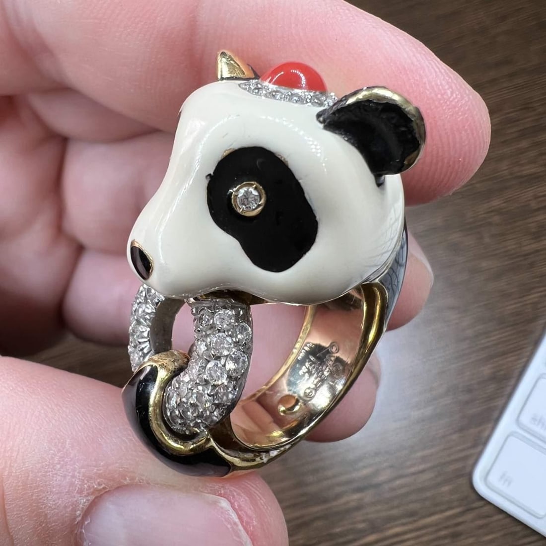 David Webb 18K Gold Platinum Diamond Panda Bear Ring 1.10 Ct (1 of 5)