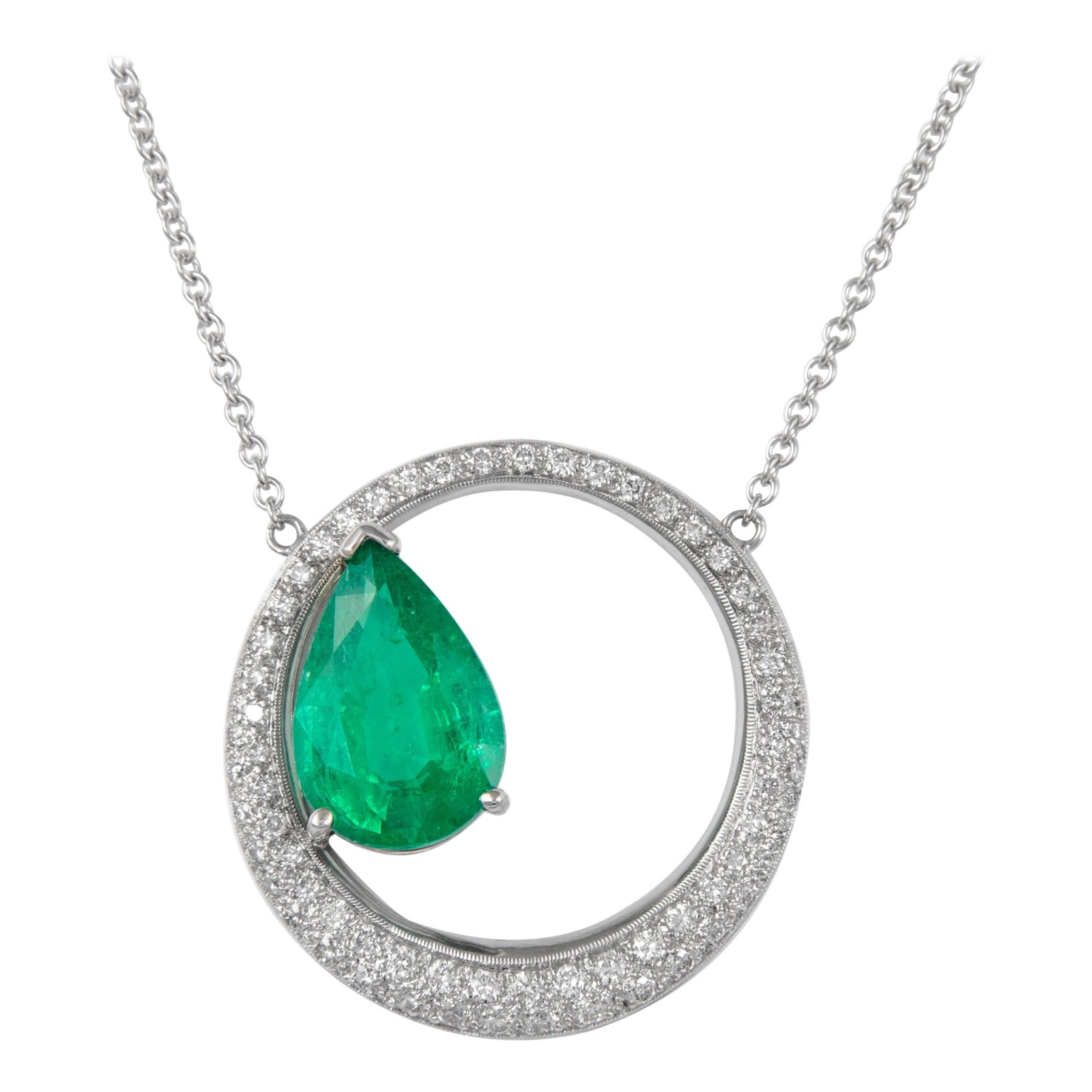 4.56ct Emerald Pave Diamond Necklace 18k Gold: 4.56ct Emerald Pave Diamond Necklace 18k Gold This exquisite pendant necklace features a stunning pear-shaped emerald weighing 4.56 carats, complemented by 0.78 carats of round brilliant diamonds. Cra