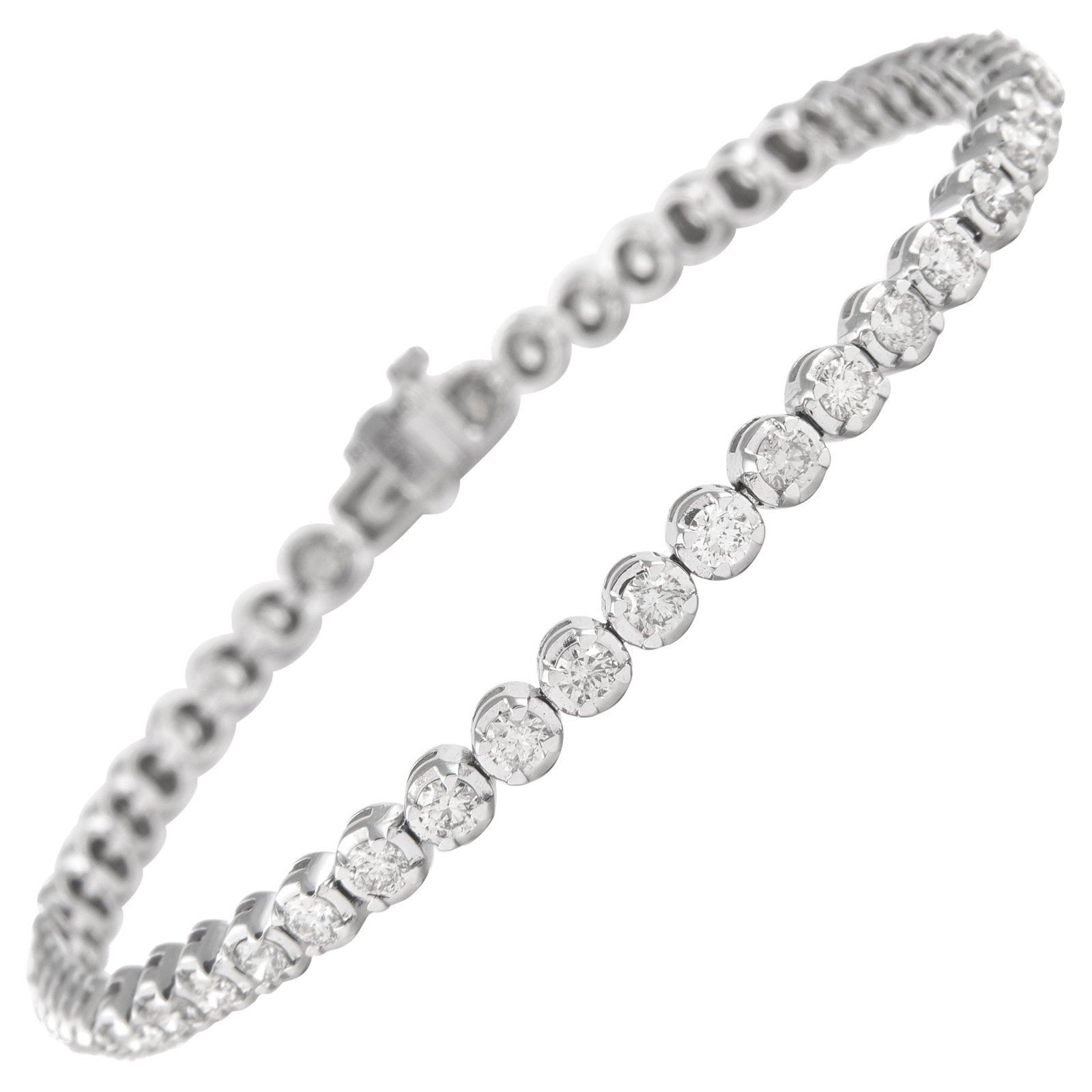 3.80ct Diamond Tennis Bracelet 14k White Gold Modern Design: 3.80ct Diamond Tennis Bracelet 14k White Gold Modern Design This exquisite tennis bracelet features a stunning total of 3.80 carats of round brilliant diamonds set in luxurious 14k white gold. The bra