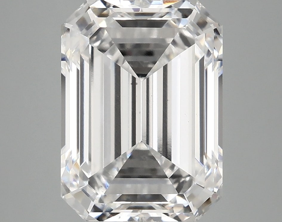 Loose Diamond - EMERALD 4.89ct D VS1: Loose Diamond - EMERALD 4.89ct D VS1 Source: This is a real non-mined Diamond that has been grown in a lab Shape: EMERALD Carats: 4.89 Color: D Clarity: VS1 Certification: IGI Condition: Pre-Owned PLE