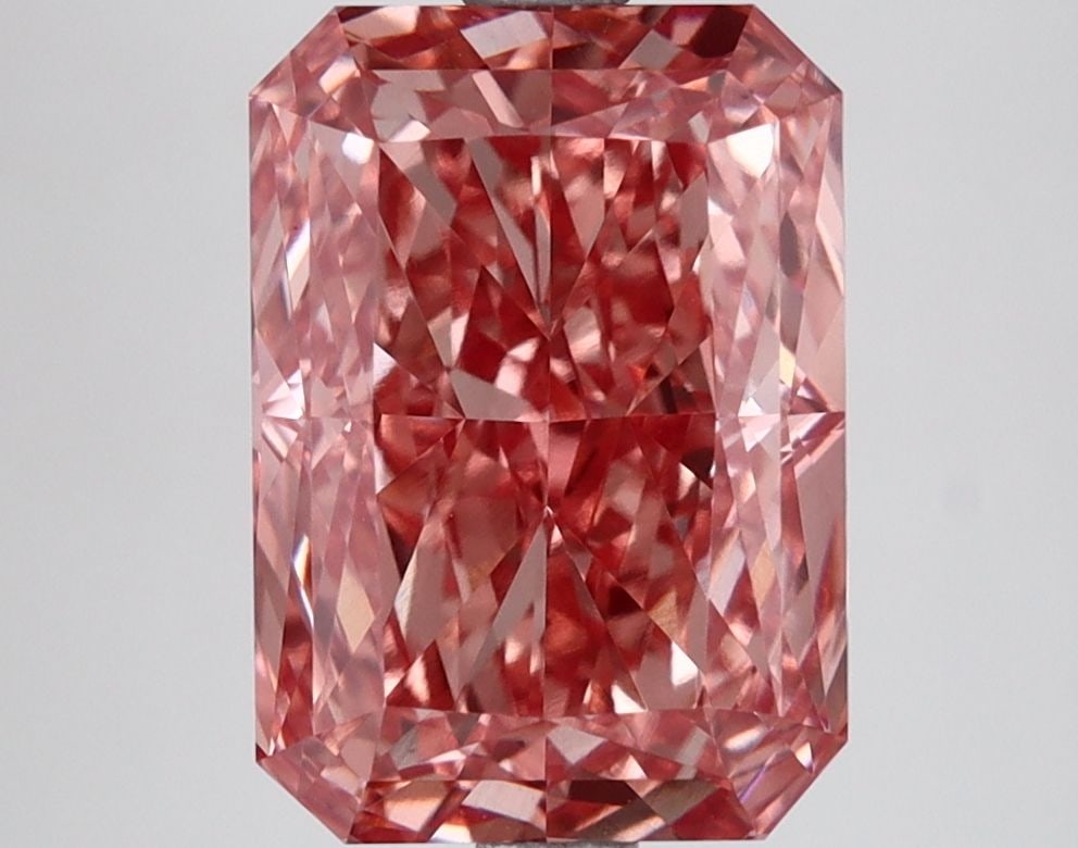 Loose Diamond - RADIANT 4.22ct Fancy Vivid Pink VS1: Loose Diamond - RADIANT 4.22ct Fancy Vivid Pink VS1 Source: This is a real non-mined Diamond that has been grown in a lab Shape: RADIANT Carats: 4.22 Color: Fancy Vivid Pink Certification: IGI Video: