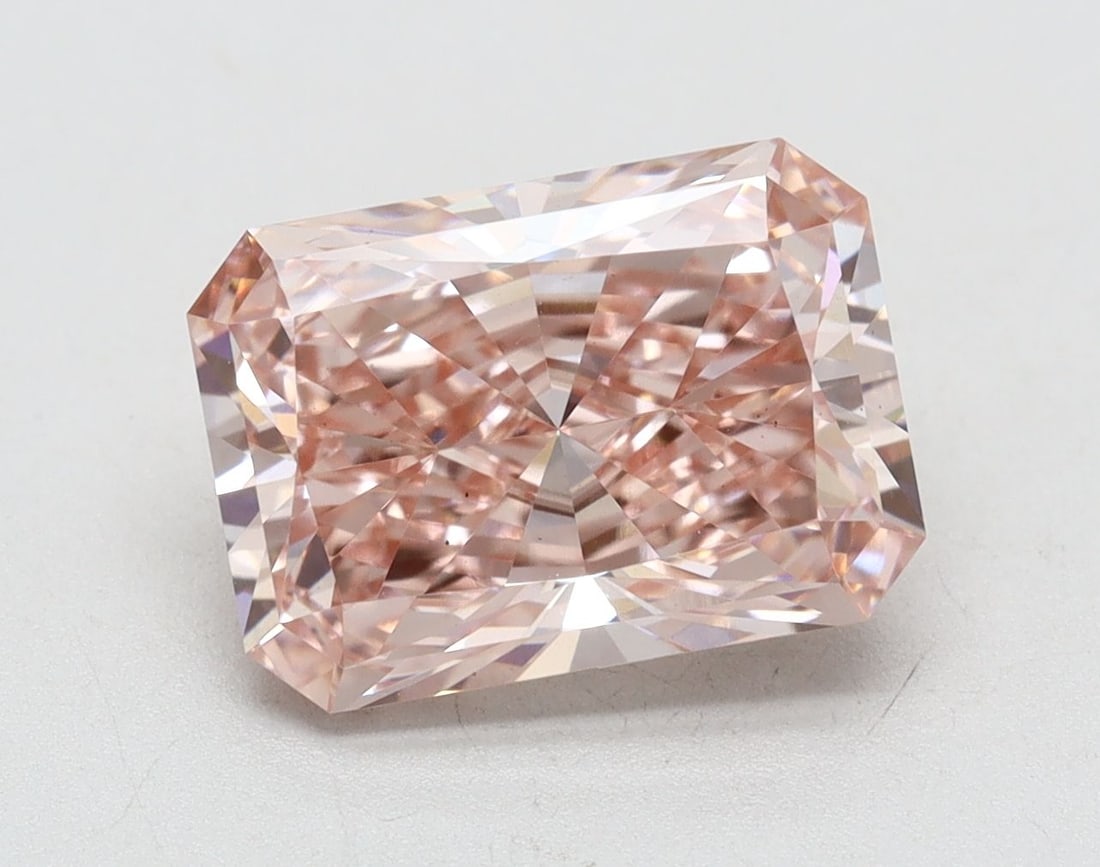Loose Diamond - RADIANT 2.53ct Fancy Vivid Pink VS2: Loose Diamond - RADIANT 2.53ct Fancy Vivid Pink VS2 Source: This is a real non-mined Diamond that has been grown in a lab Shape: RADIANT Carats: 2.53 Color: Fancy Vivid Pink Certification: IGI Video: