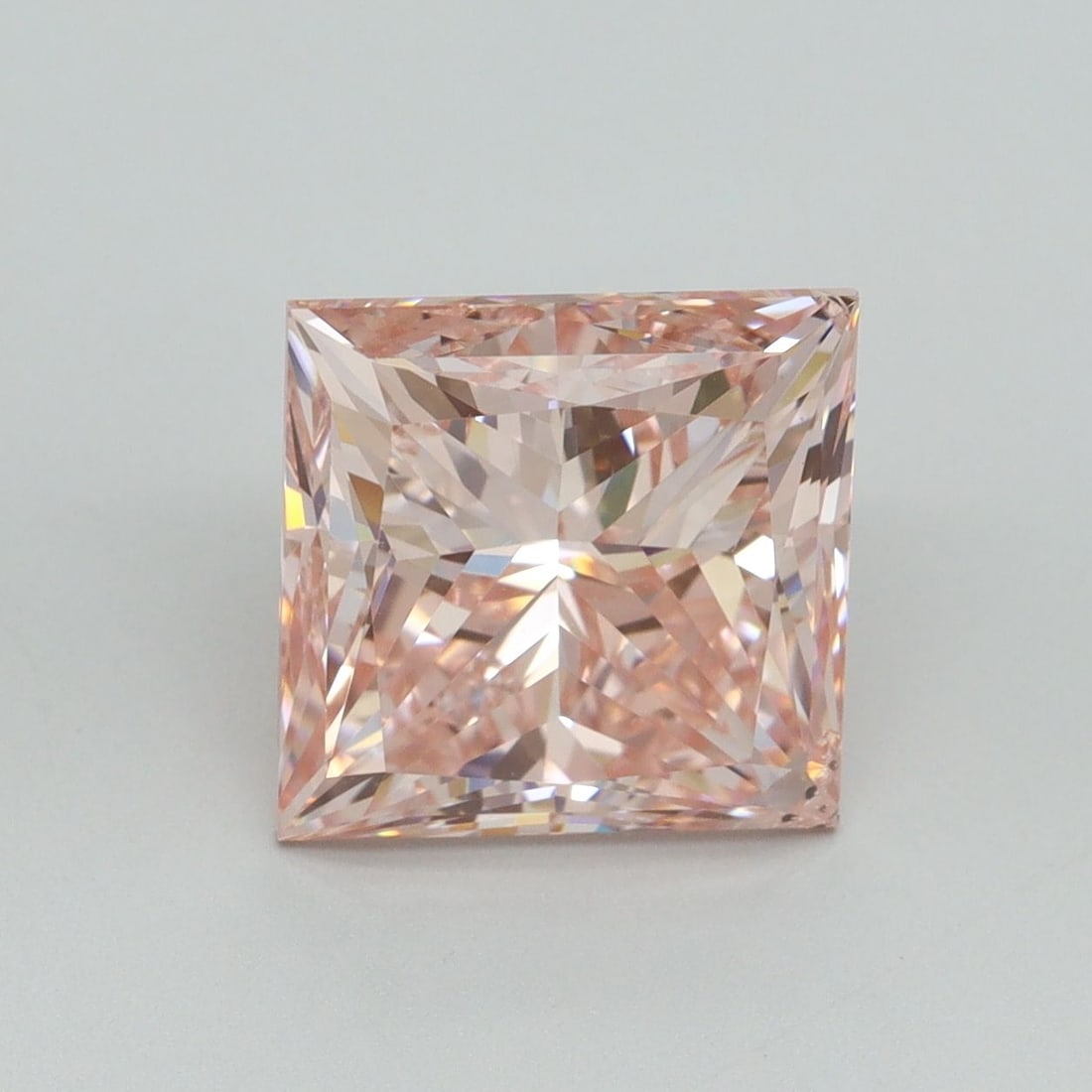 Loose Diamond - PRINCESS 4.4ct Fancy Intense Pink SI1: Loose Diamond - PRINCESS 4.4ct Fancy Intense Pink SI1 Source: This is a real non-mined Diamond that has been grown in a lab Shape: PRINCESS Carats: 4.4 Color: Fancy Intense Pink Certification: IGI Vid