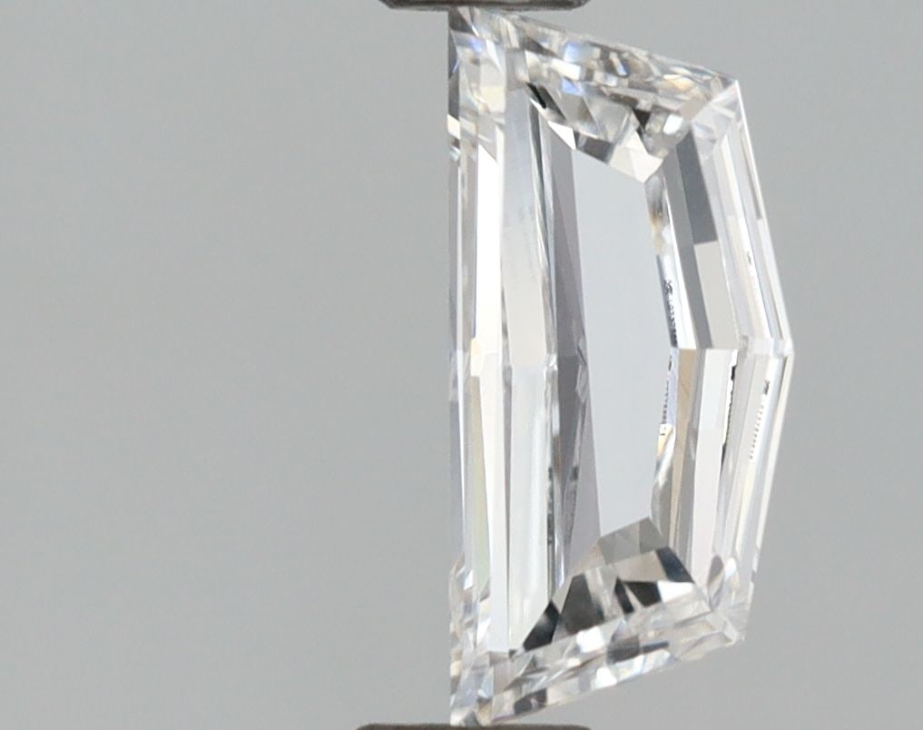 Loose Diamond - PENTAGONAL 0.41ct D VS1: Loose Diamond - PENTAGONAL 0.41ct D VS1 Source: This is a real non-mined Diamond that has been grown in a lab Shape: PENTAGONAL Carats: 0.41 Color: D Clarity: VS1 Certification: IGI Video: