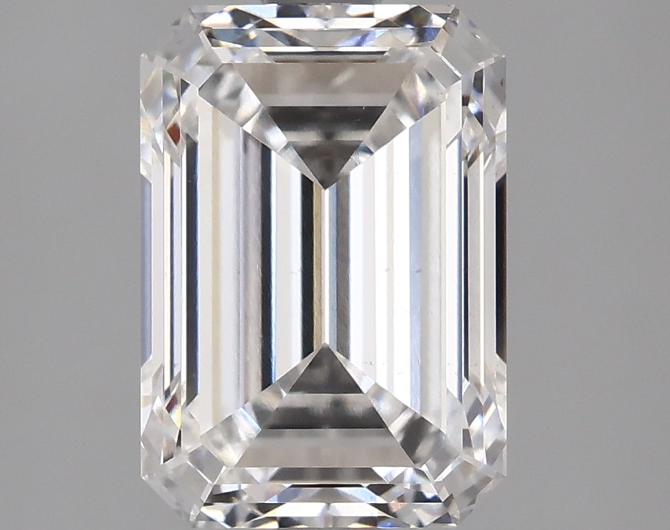 Loose Diamond - EMERALD 2.4ct D VS2: Loose Diamond - EMERALD 2.4ct D VS2 Source: This is a real non-mined Diamond that has been grown in a lab Shape: EMERALD Carats: 2.4 Color: D Clarity: VS2 Certification: IGI Condition: Pre-Owned PLEAS