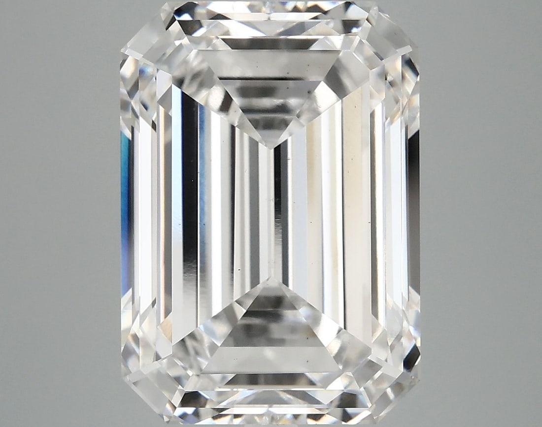 Loose Diamond - EMERALD 10.08ct E VS2: Loose Diamond - EMERALD 10.08ct E VS2 Source: This is a real non-mined Diamond that has been grown in a lab Shape: EMERALD Carats: 10.08 Color: E Clarity: VS2 Certification: IGI Video: