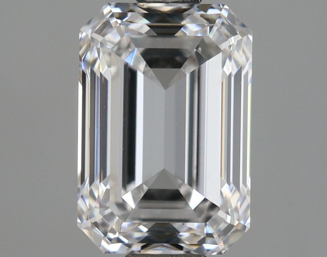 Loose Diamond - EMERALD 2.03ct D VVS1: Loose Diamond - EMERALD 2.03ct D VVS1 Source: This is a real non-mined Diamond that has been grown in a lab Shape: EMERALD Carats: 2.03 Color: D Clarity: VVS1 Certification: IGI Video: