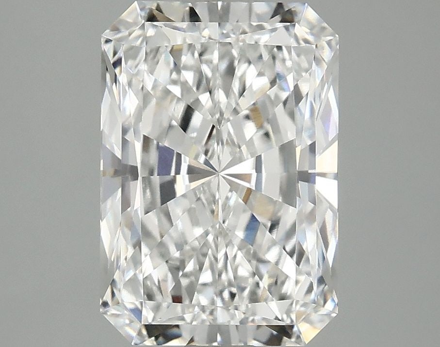 Loose Diamond - RADIANT 3.02ct D VVS2: Loose Diamond - RADIANT 3.02ct D VVS2 Source: This is a real non-mined Diamond that has been grown in a lab Shape: RADIANT Carats: 3.02 Color: D Clarity: VVS2 Certification: IGI Video: