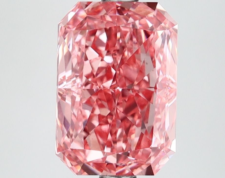 Loose Diamond - RADIANT 2.99ct Fancy Vivid Pink VS2: Loose Diamond - RADIANT 2.99ct Fancy Vivid Pink VS2 Source: This is a real non-mined Diamond that has been grown in a lab Shape: RADIANT Carats: 2.99 Color: Fancy Vivid Pink Certification: IGI Video: