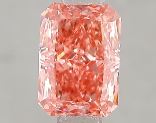 Loose Diamond - RADIANT 1.02ct Fancy Vivid Pink VS1: Loose Diamond - RADIANT 1.02ct Fancy Vivid Pink VS1 Source: This is a real non-mined Diamond that has been grown in a lab Shape: RADIANT Carats: 1.02 Color: Fancy Vivid Pink Certification: IGI Video: