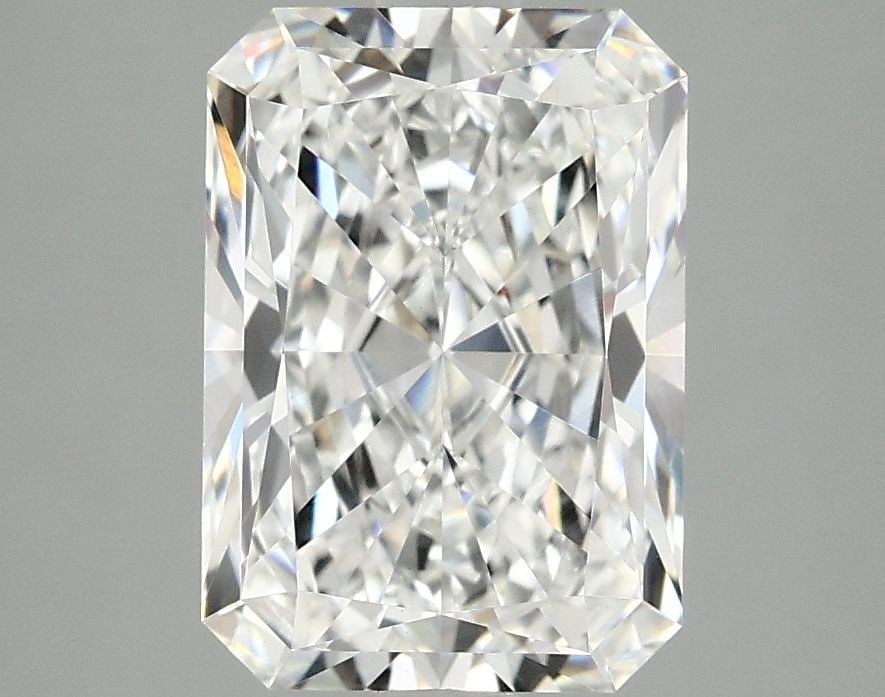 Loose Diamond - RADIANT 2.97ct E VVS2: Loose Diamond - RADIANT 2.97ct E VVS2 Source: This is a real non-mined Diamond that has been grown in a lab Shape: RADIANT Carats: 2.97 Color: E Clarity: VVS2 Certification: IGI PLEASE NOTE: Framed, L