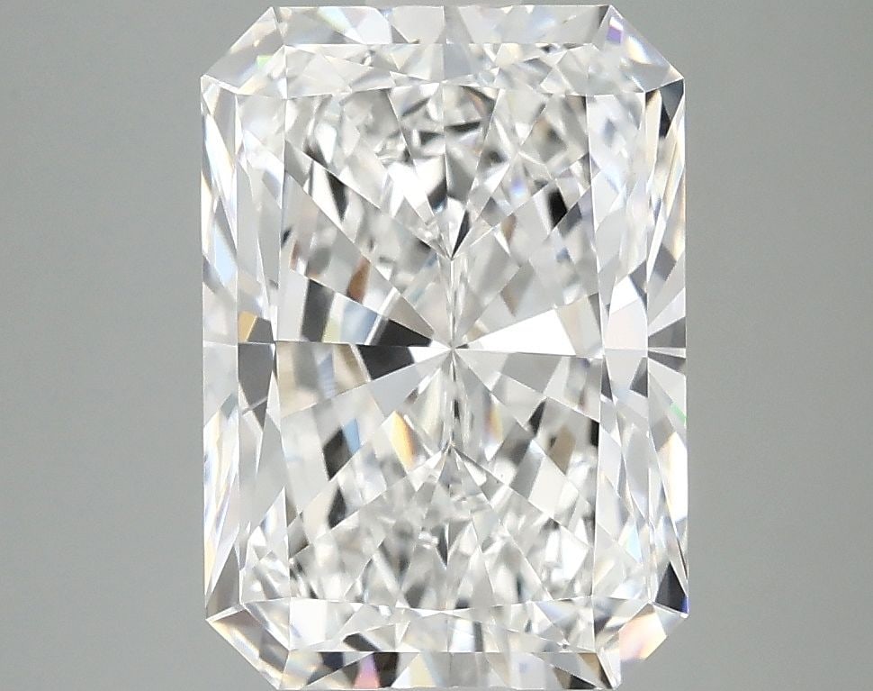 Loose Diamond - RADIANT 4.1ct E VVS2: Loose Diamond - RADIANT 4.1ct E VVS2 Source: This is a real non-mined Diamond that has been grown in a lab Shape: RADIANT Carats: 4.1 Color: E Clarity: VVS2 Certification: IGI Video: