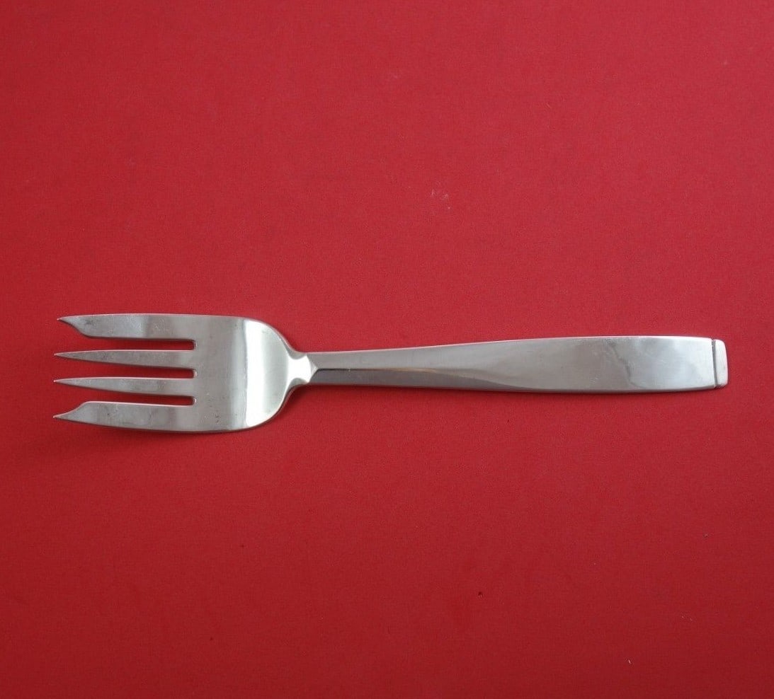 Porter Blanchard Oslo Sterling Silver Cold Meat Fork 4-Tine 8.25 Inch: Porter Blanchard Oslo Sterling Silver Cold Meat Fork 4-Tine 8.25 Inch This exquisite Oslo pattern cold meat fork features a classic 4-tine design, crafted from high-quality sterling silver by Porter B
