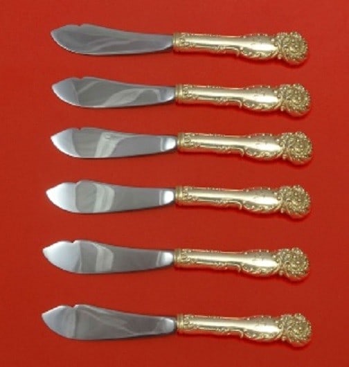 Reed and Barton La Reine Sterling Silver 6pc Trout Knife Set: Reed and Barton La Reine Sterling Silver 6pc Trout Knife Set This exquisite 6-piece trout knife set, known as 'La Reine' by Reed and Barton, showcases the elegance of sterling silver craftsmanship. Ea