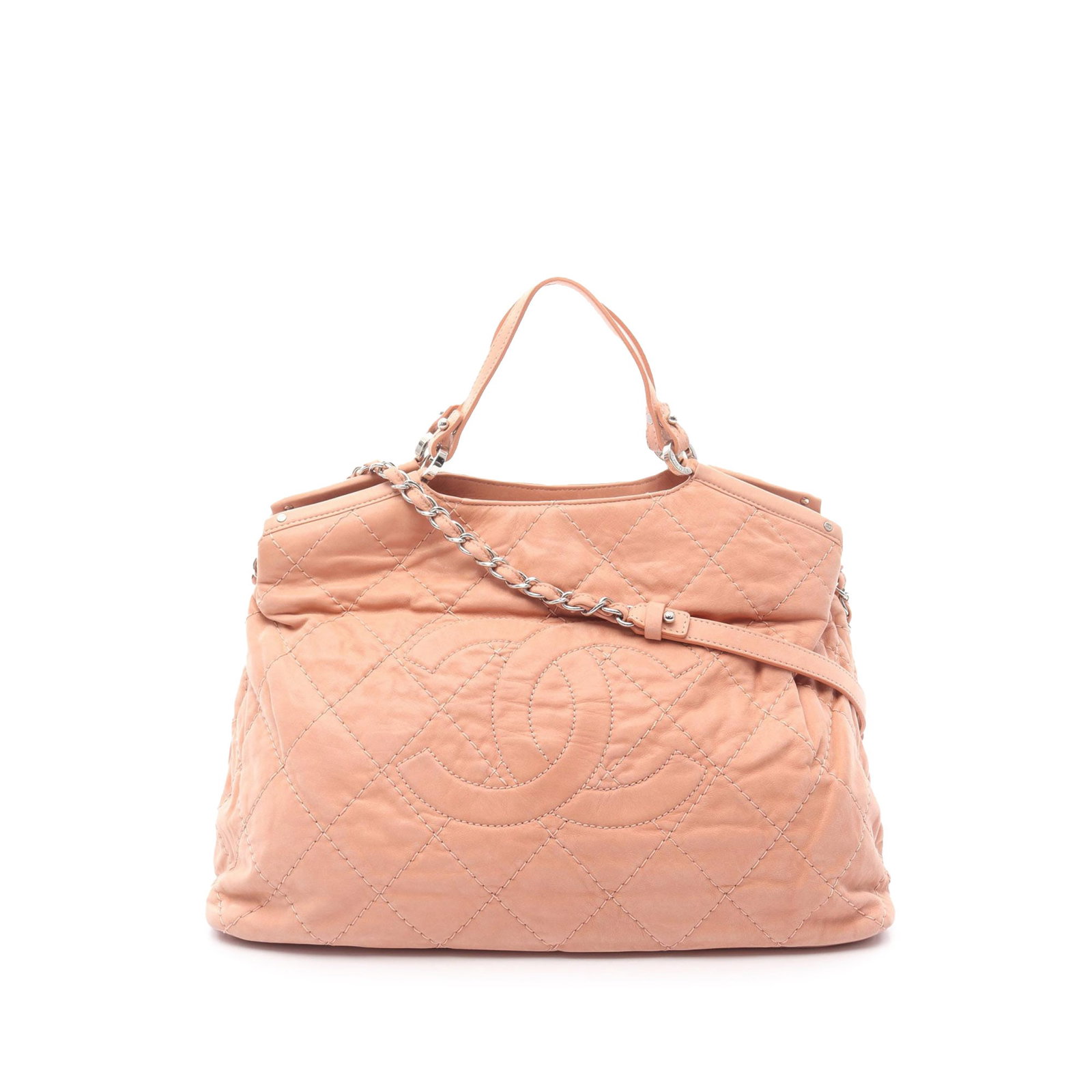 Chanel Large CC Quilted Suede Tote Pink Leather Bag: Chanel Large CC Quilted Suede Tote Pink Leather Bag Introducing the Chanel Large CC Quilted Suede Sea Hit Tote, a sophisticated accessory that combines style and functionality. This exquisite tote fea