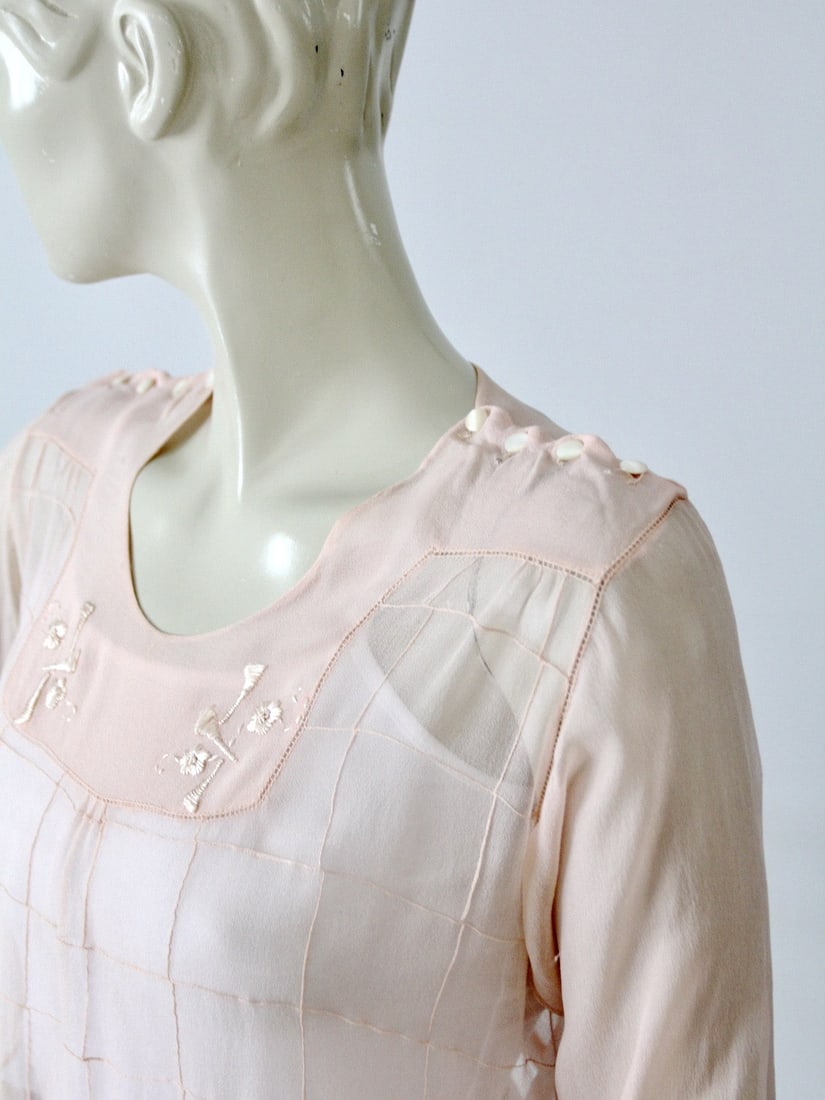 Circa 1910 Antique Edwardian Pink Silk Blouse with Floral Embroidery (1 of 10)