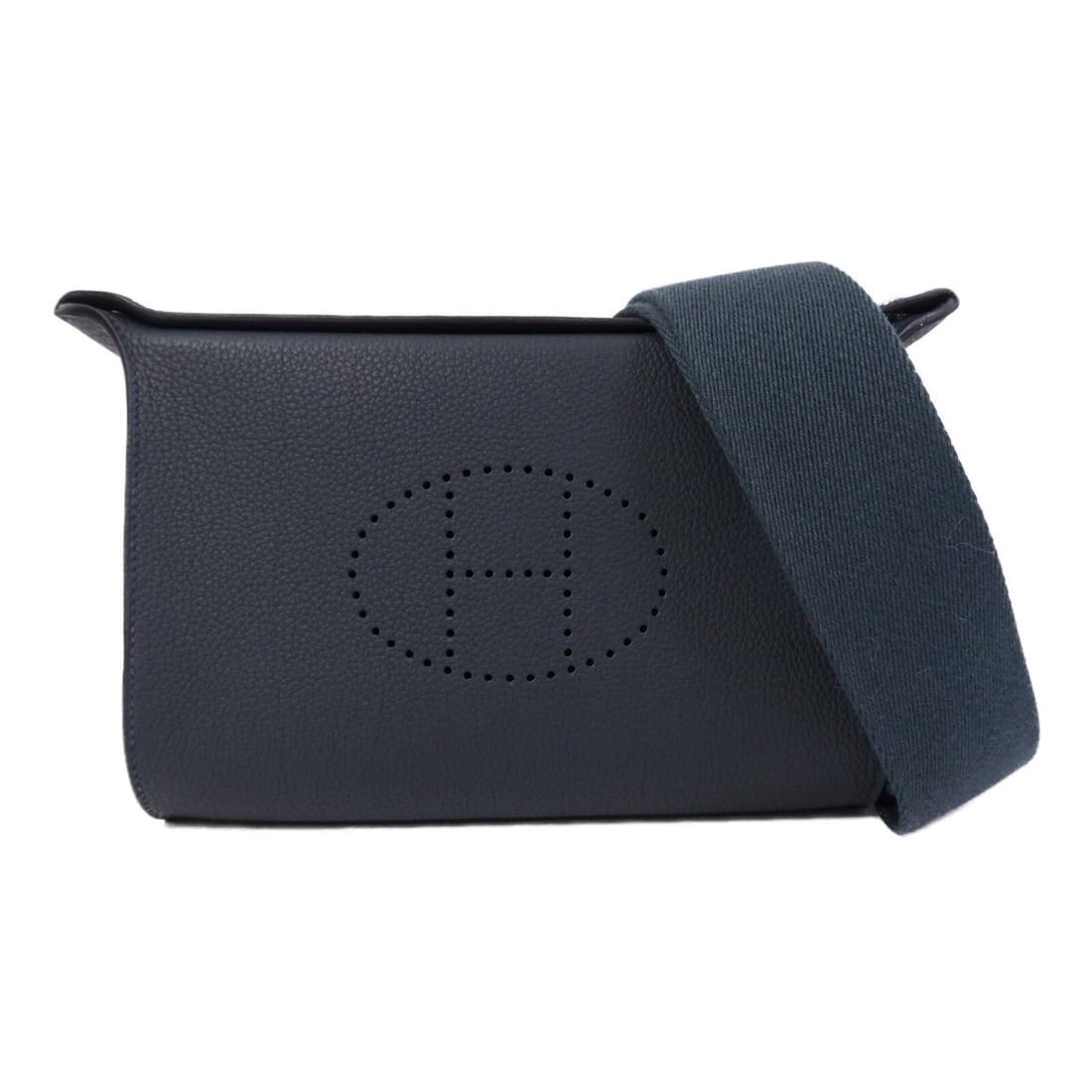 Hermes Vert Cypres Togo Leather Green Shoulder Bag with Palladium Hardware: Hermes Vert Cypres Togo Leather Green Shoulder Bag with Palladium Hardware This Hermes Videpoches shoulder bag features Togo leather in Vert Cypres (green) and is designed for unisex use. Crafted in F