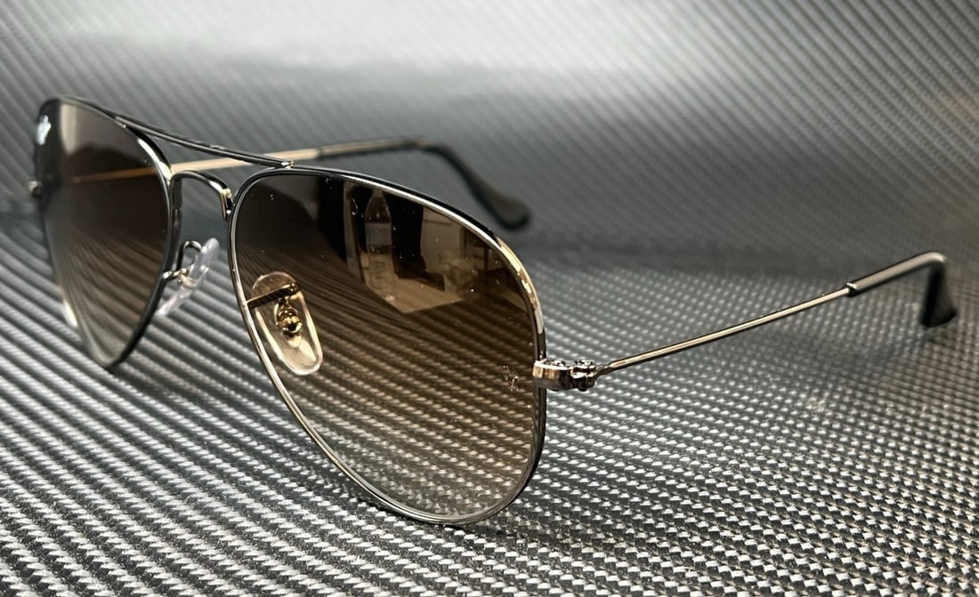 Ray-Ban RB3025 Gunmetal Aviator Sunglasses with Gradient Brown Lenses (1 of 4)