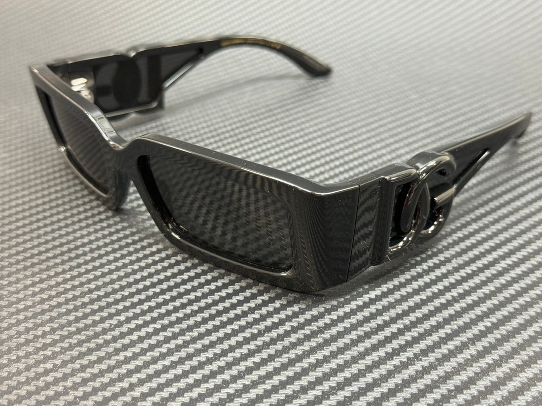 DOLCE&GABBANA DG6197 501 87 Black Grey Unisex Sunglasses with Original Case: DOLCE&GABBANA DG6197 501 87 Black Grey Unisex Sunglasses with Original Case Elevate your style with these DOLCE & GABBANA DG6197 501 87 sunglasses, designed for both men and women. Featuring a sleek b