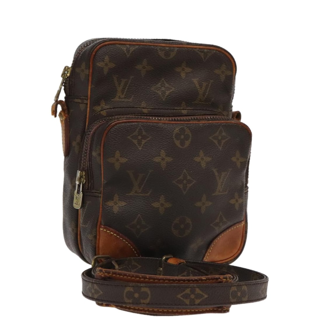 Louis Vuitton Amazon Monogram Canvas Shoulder Bag M45236 France: Louis Vuitton Amazon Monogram Canvas Shoulder Bag M45236 France This is a Louis Vuitton Monogram Amazon Shoulder Bag, model M45236, crafted from the brand's signature monogram canvas. The bag features