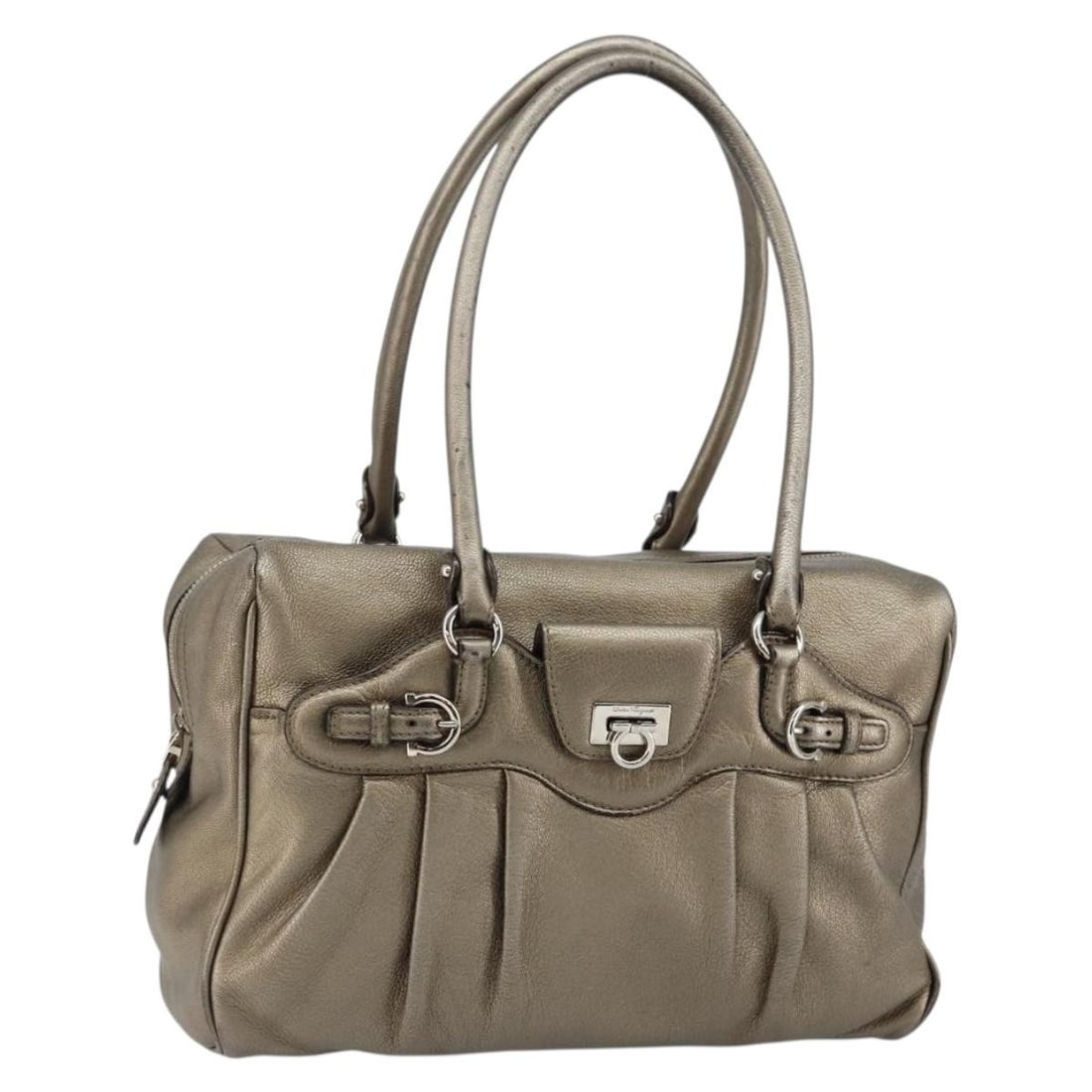 Salvatore Ferragamo Gancini Leather Tote Bag Gold Silver Made in Italy: Salvatore Ferragamo Gancini Leather Tote Bag Gold Silver Made in Italy This exquisite Salvatore Ferragamo Gancini Tote Bag is crafted from high-quality leather, showcasing a stunning gold and silver e