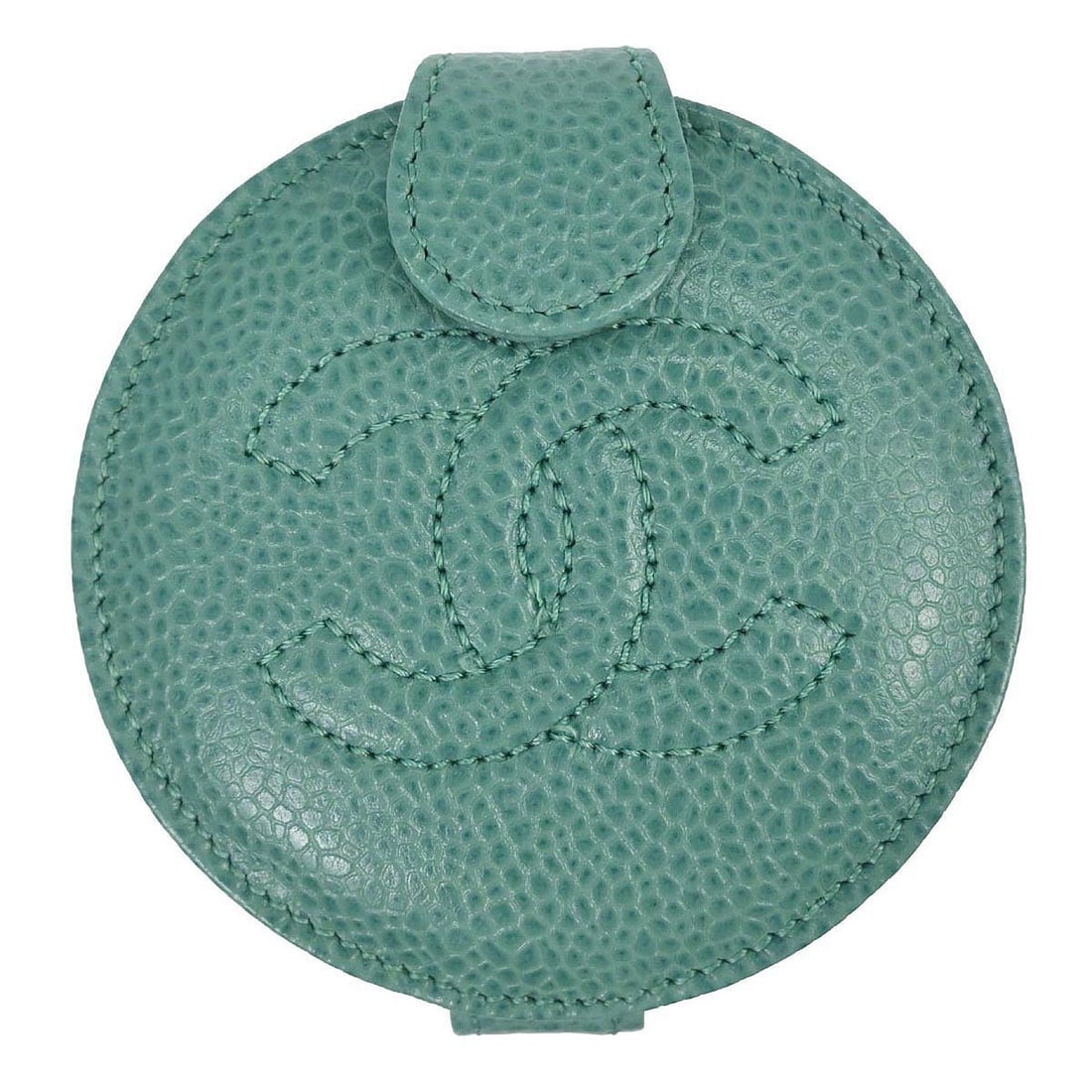 Green Calfskin Compact Mirror by Chanel Italy: Green Calfskin Compact Mirror by Chanel Italy This Chanel compact mirror features green calfskin leather and showcases meticulous craftsmanship. Made in Italy, it is in very good condition both inside