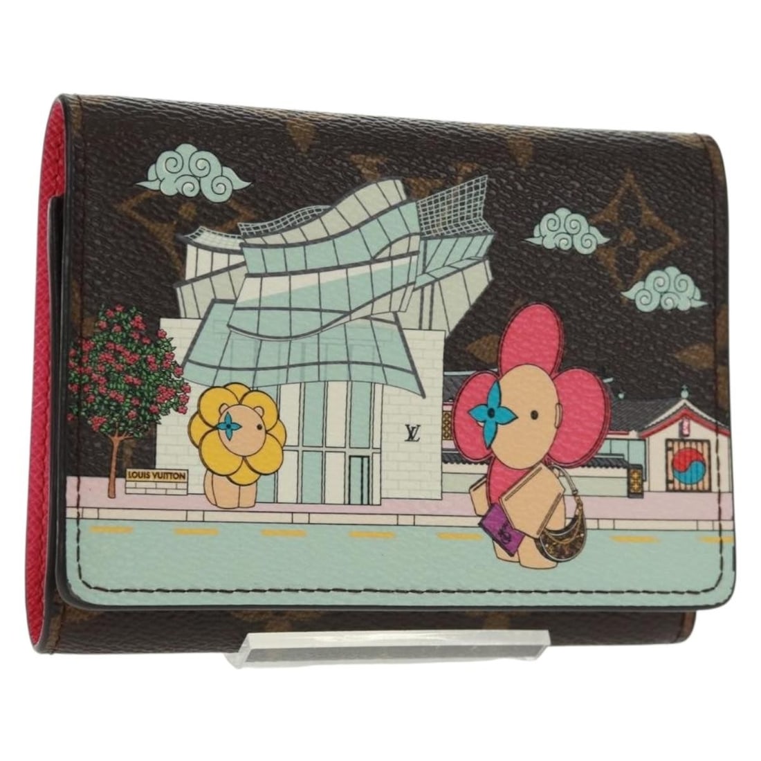 Louis Vuitton Victorine Wallet Monogram Canvas Fuchsia M81631 with Dust Bag: Louis Vuitton Victorine Wallet Monogram Canvas Fuchsia M81631 with Dust Bag This Louis Vuitton Vivienne Portefeuille Victorine wallet showcases the brand's iconic Monogram Canvas in a vibrant fuchsia
