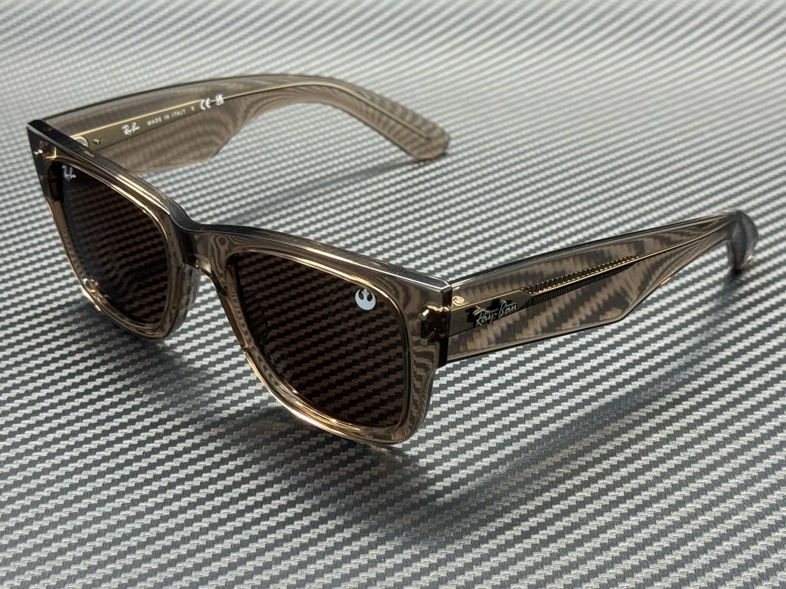 Ray-Ban RB0840S 68701A Light Brown Violet 51mm Sunglasses with Authenticity: Ray-Ban RB0840S 68701A Light Brown Violet 51mm Sunglasses with Authenticity Discover the stylish Ray-Ban RB0840S 68701A sunglasses, designed for both men and women. These sunglasses feature a chic lig